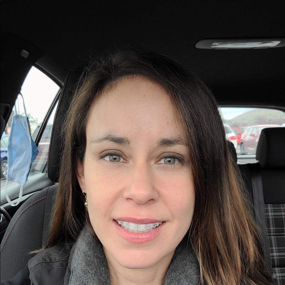 Meet your Posher, Desiree